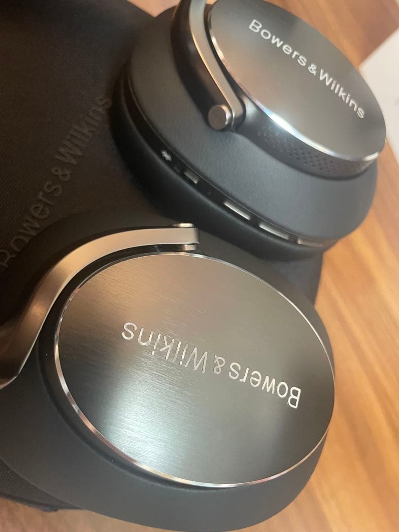 極美品　Bowers & Wilkins Px8 ワイヤレスヘッドホン