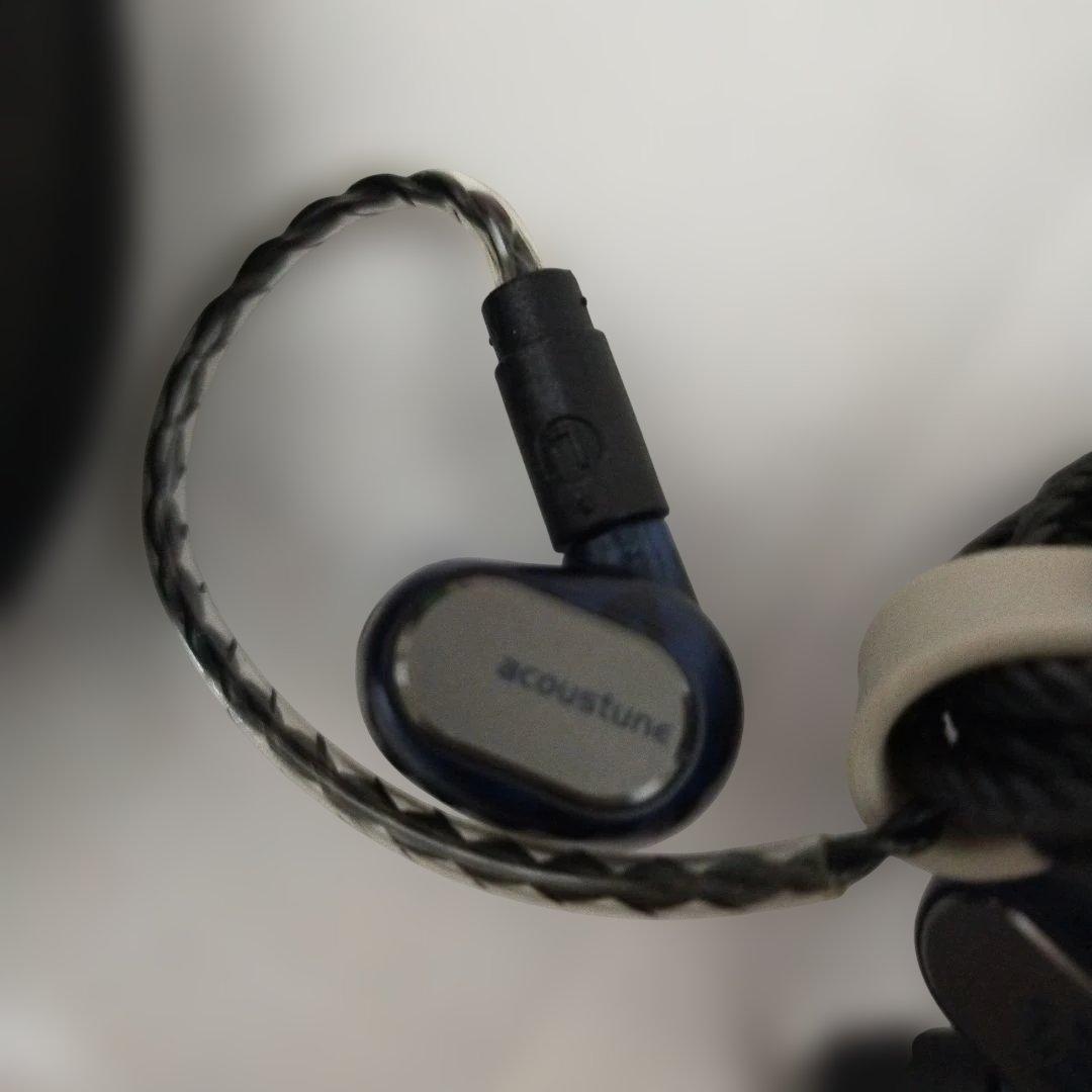 さ*読様 acoustune RS3 aiiro 4.4mバランス接続モニターイ