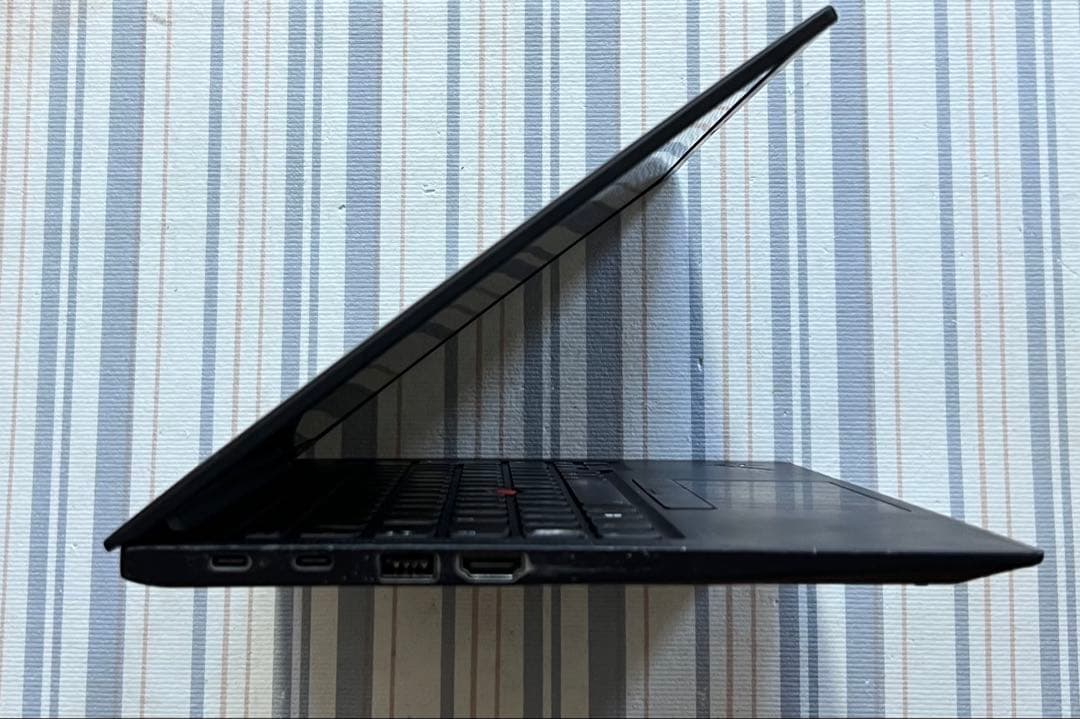 訳ありThinkPad X1 Carbon Gen 9 Inteli5 16G