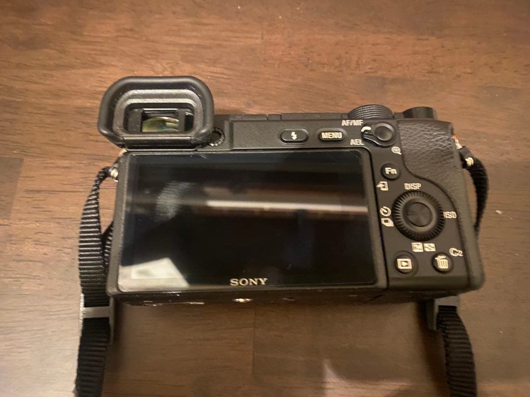 美品 SONY α6400 ミラーレス一眼カメラ ボディ a6400