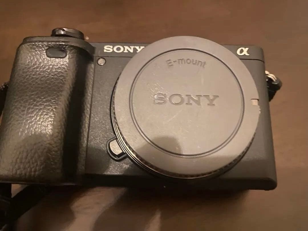 美品 SONY α6400 ミラーレス一眼カメラ ボディ a6400