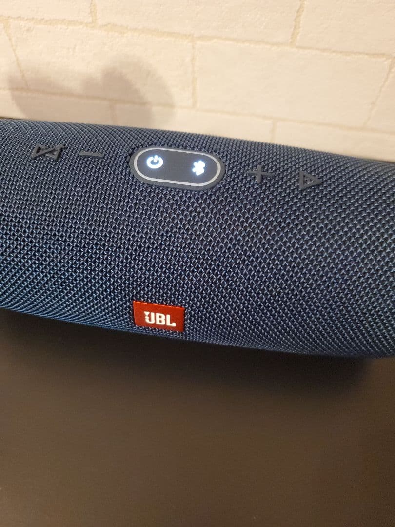 【動作確認済・美品】JBL charge4 高音質 重低音 ワイヤレススピーカー