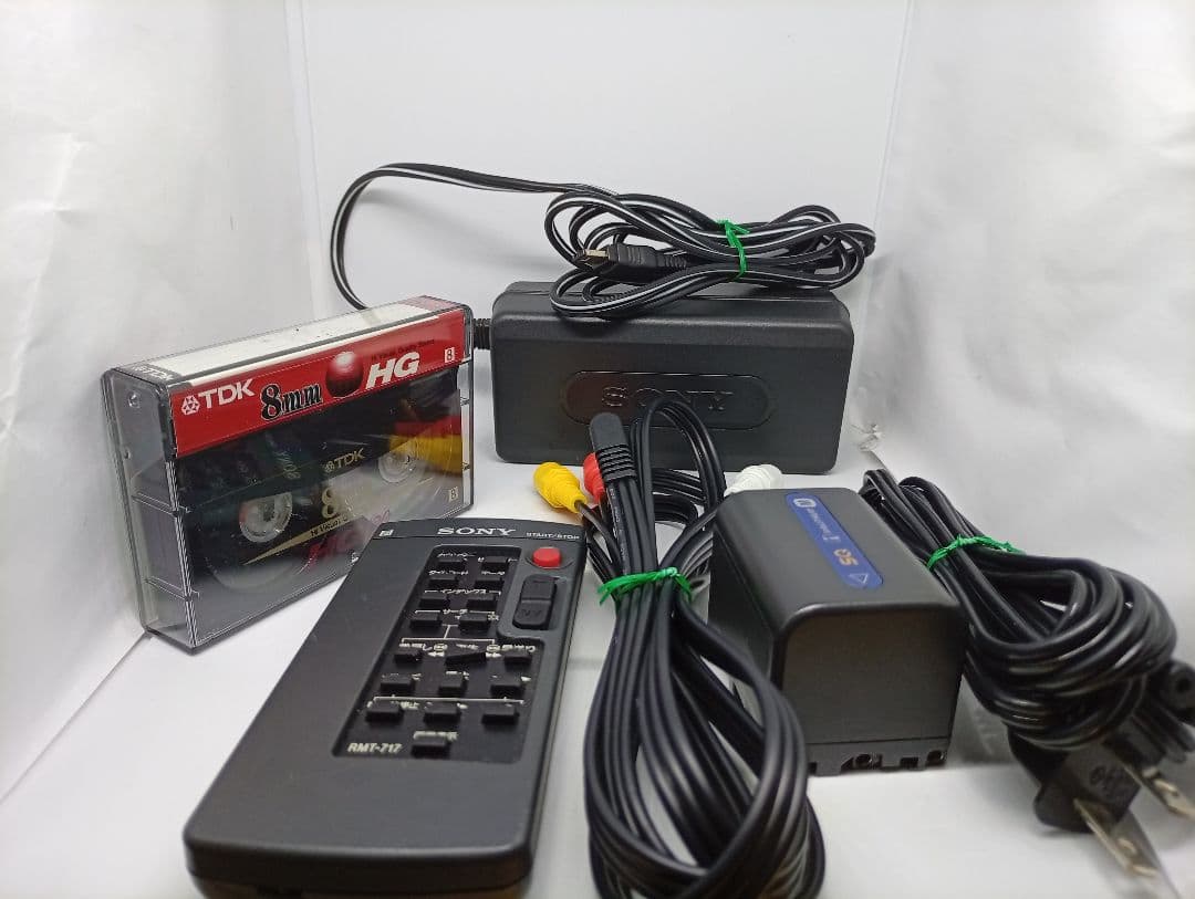 ナ*ベ様 動作良好品　SONY Hi8ビデオカメラ　Handycam CCD-T