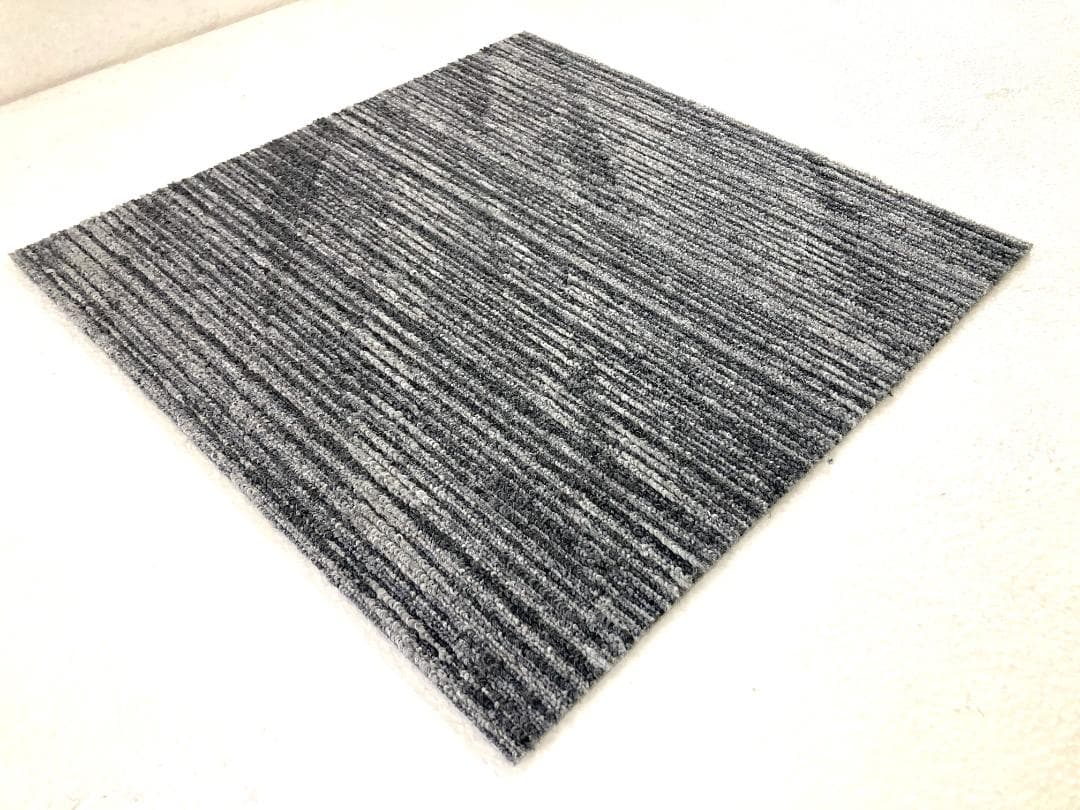 ぐれーじゅ　★新規開設しました★　タイルカーペット　５４枚新品・未使用