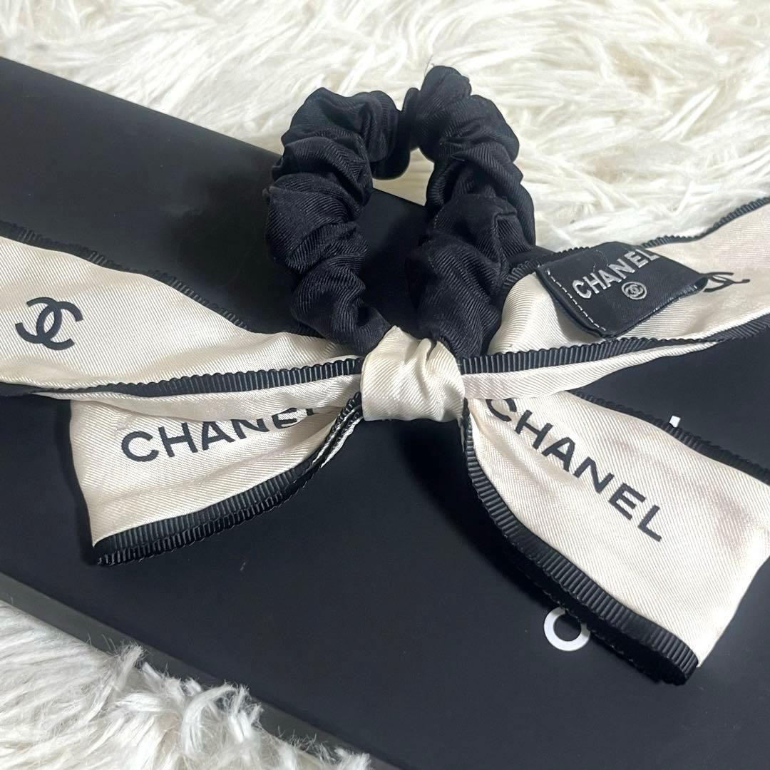 希少　CHANEL シャネル　ヘアゴム　シュシュ　リボン　ココマーク　エクリュ