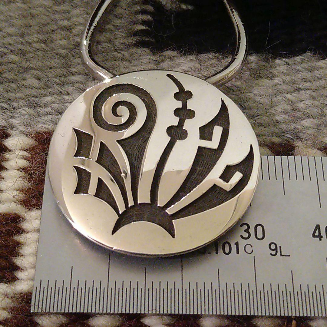 わんです。Hopi Vintage Lawrence Saufkie