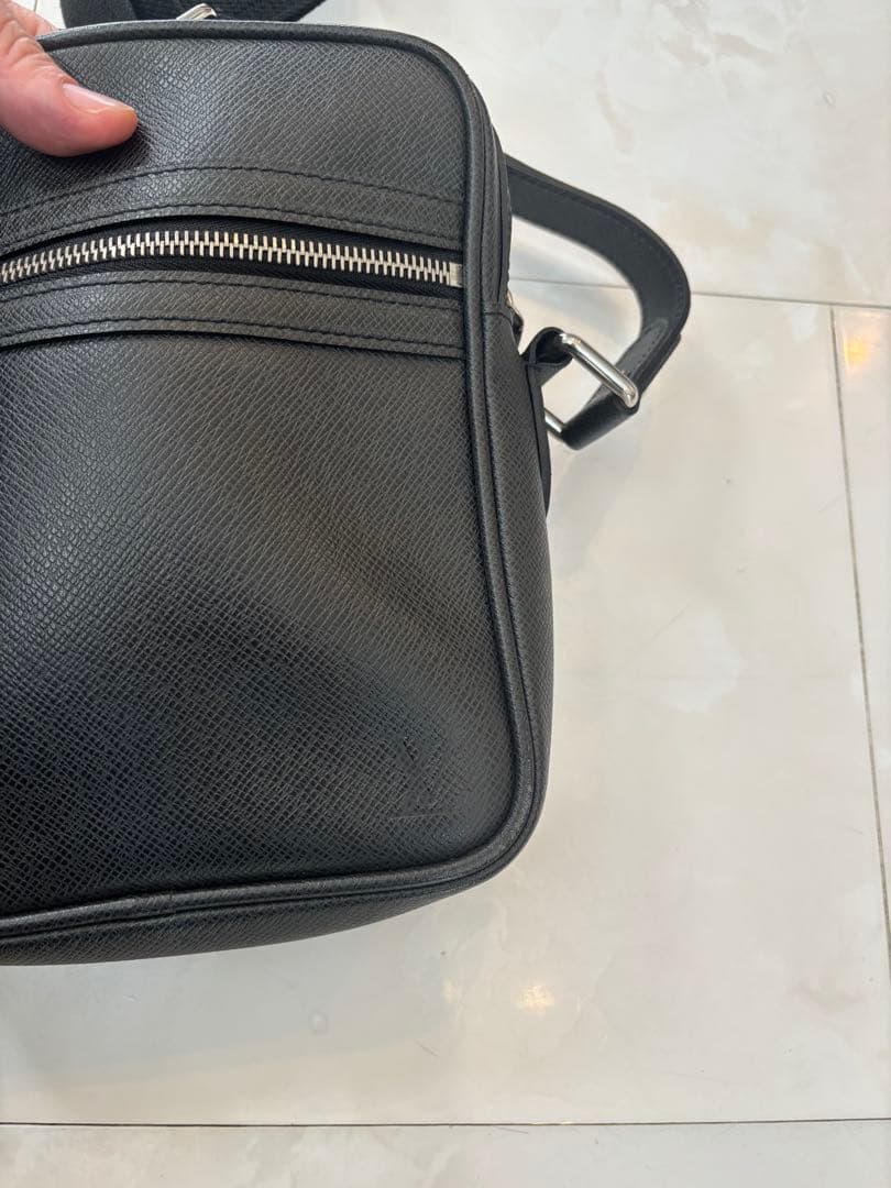 LOUIS VUITTON MENSショルダーバック