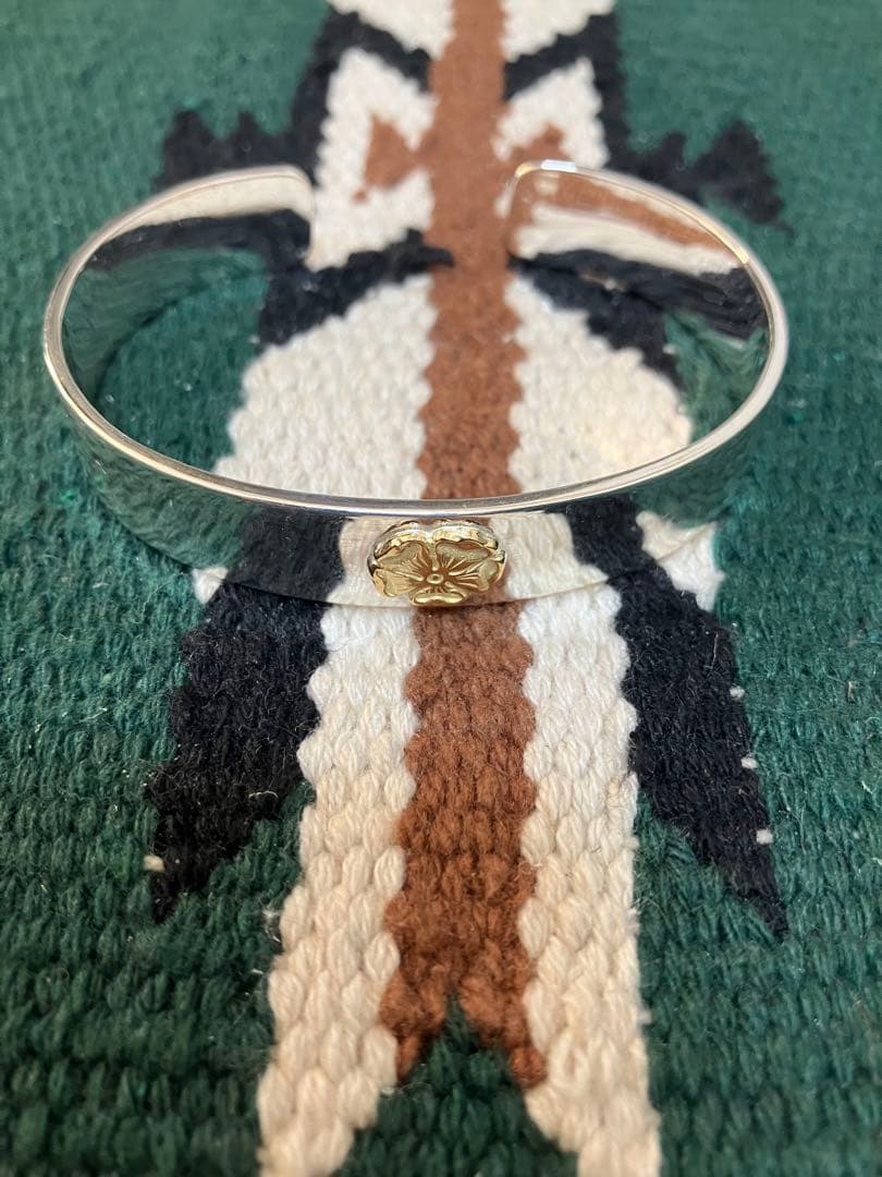 TETSUYA 　goro's ゴローズ　k18ローズ付き平打ちブレス