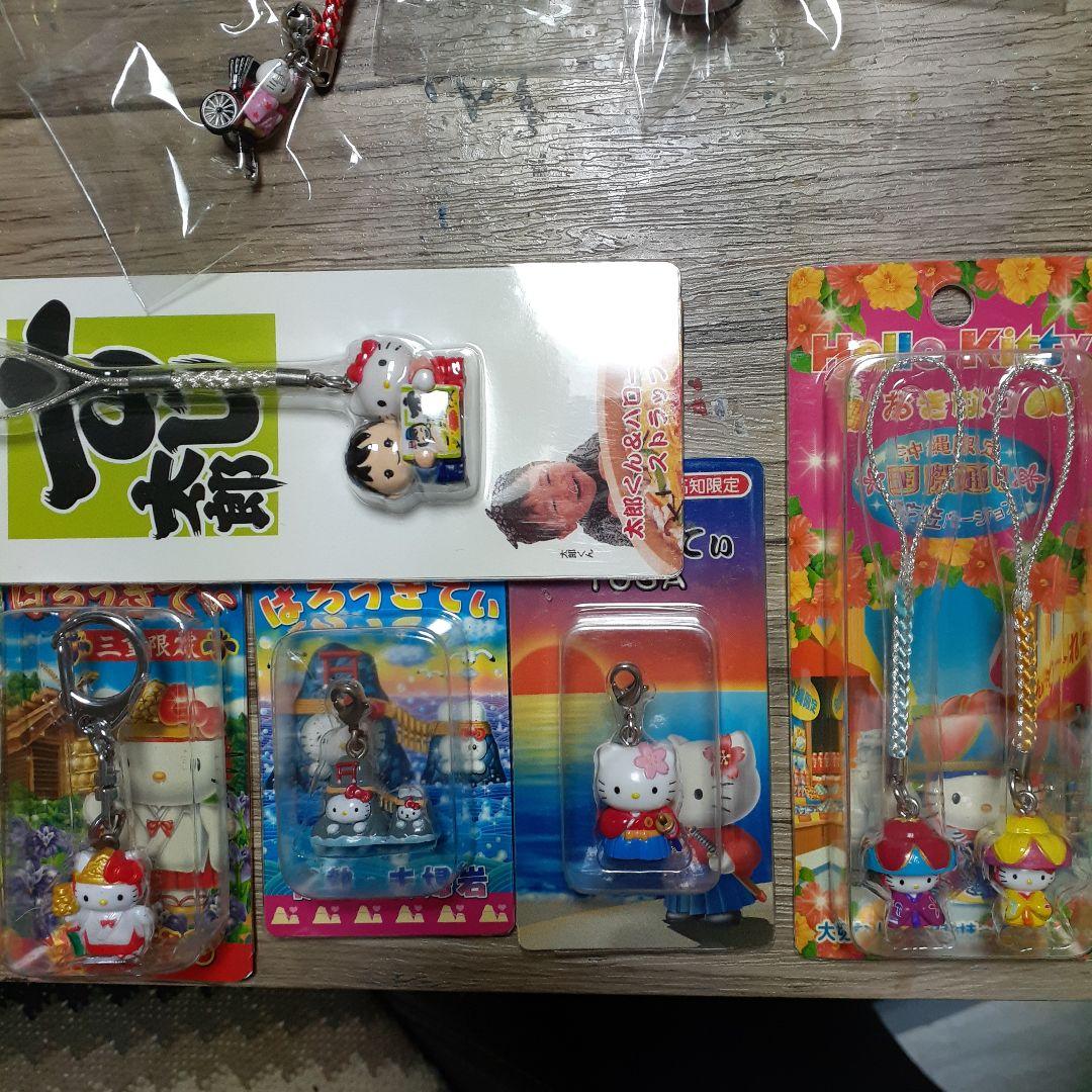 ご当地キティ根付け　ファスナーマスコット他　60点まとめ売り