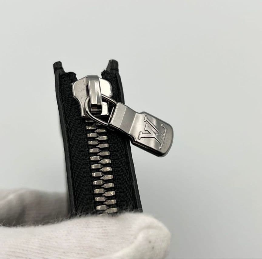 未使用級　ルイヴィトン　パース　ポルトモネ　ジュール　エクリプス　黒