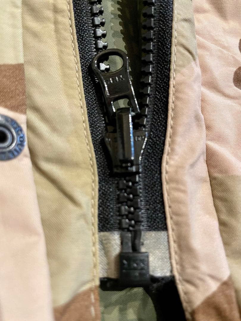 実物本物【最軽量】ゴアテックスパーカー　特殊部隊　リバーシブルナイトカモ　M