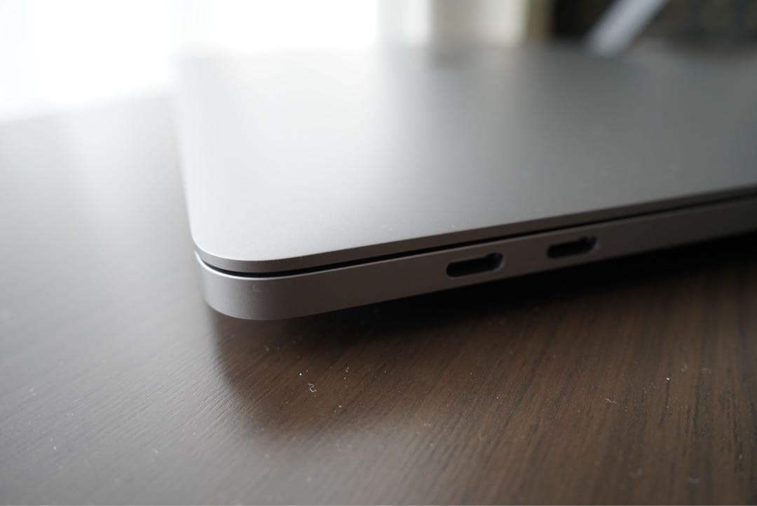 Zyn　Apple MacBook Pro 2020 13インチ