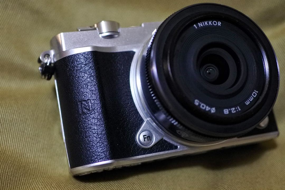 ［週末値下］Nikon 1 J5 + 1 NIKKOR 10mm f/2.8