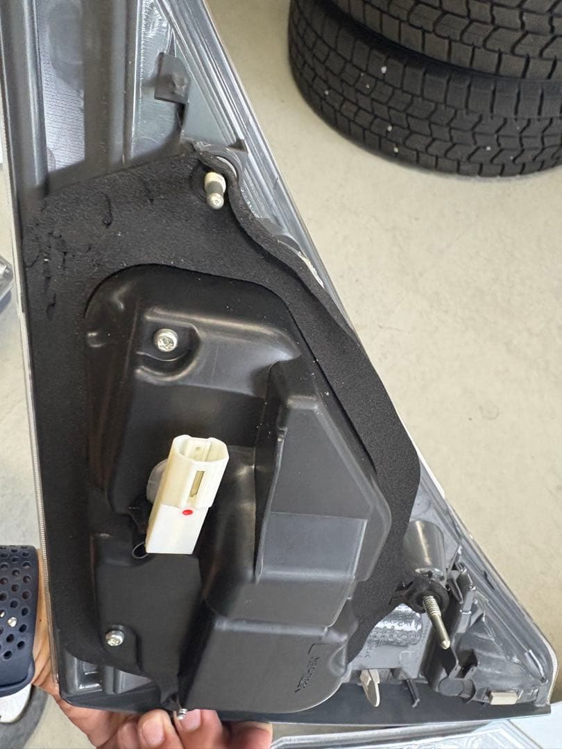 純正 ヴェルファイア アルファード 20系 テールランプ パールホワイト