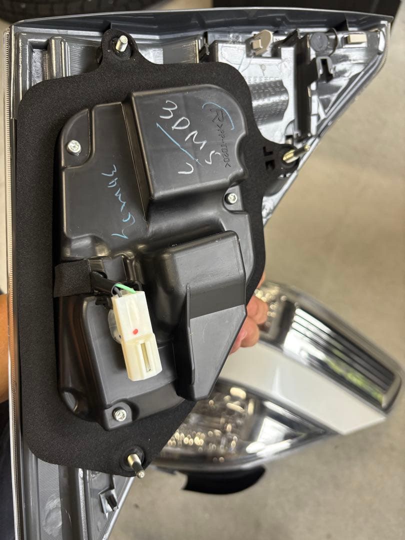 純正 ヴェルファイア アルファード 20系 テールランプ パールホワイト