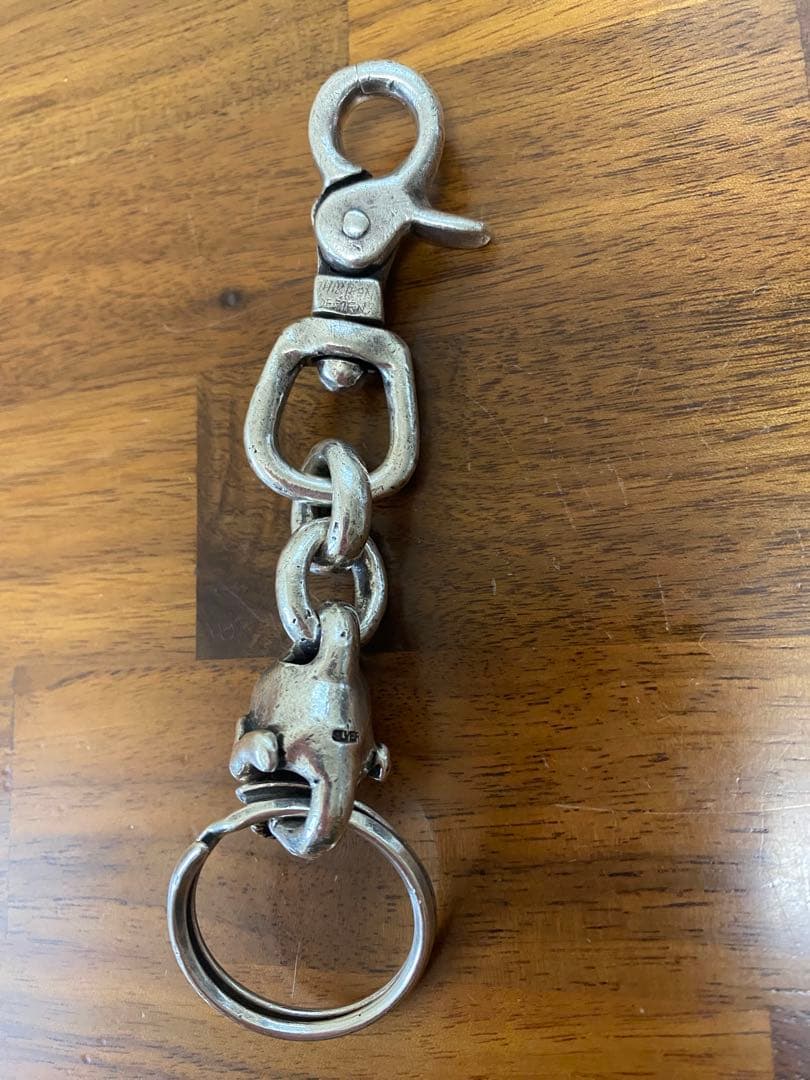 サーティーンデザインズ　キーチェーン