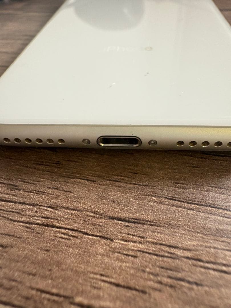 iphone8 本体　64GB バッテリー100% SIMフリー 動作確認済み