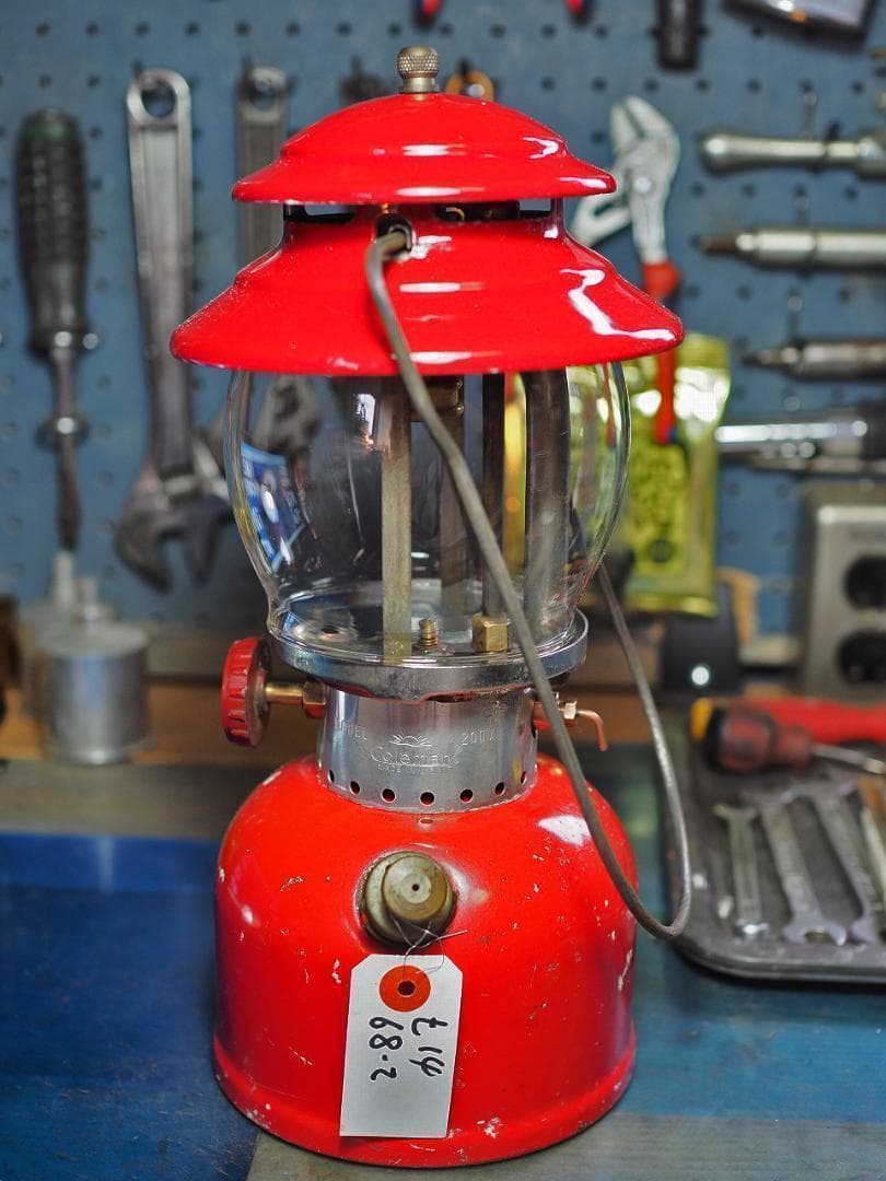 燃焼絶好調1968年2月製 コールマン 200A ランタン (パテペン)t14