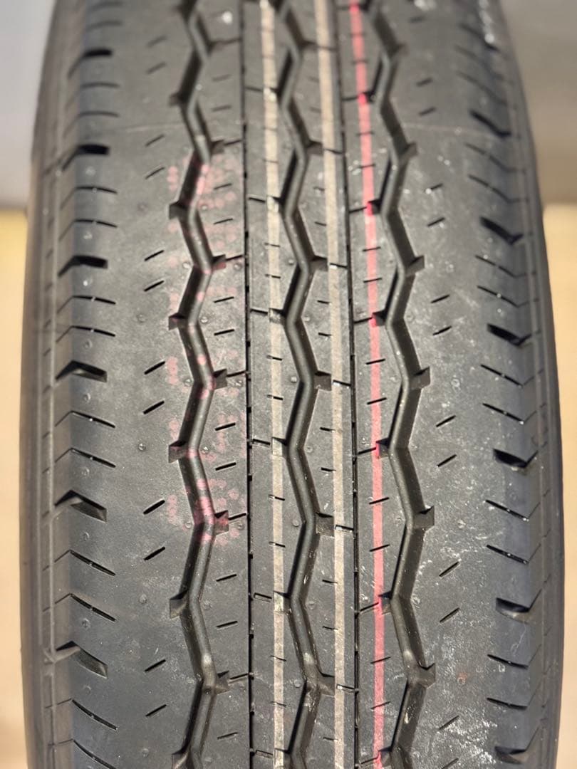 タモじい様 ハイエース　新車外し　純正タイヤ・ホイールセット