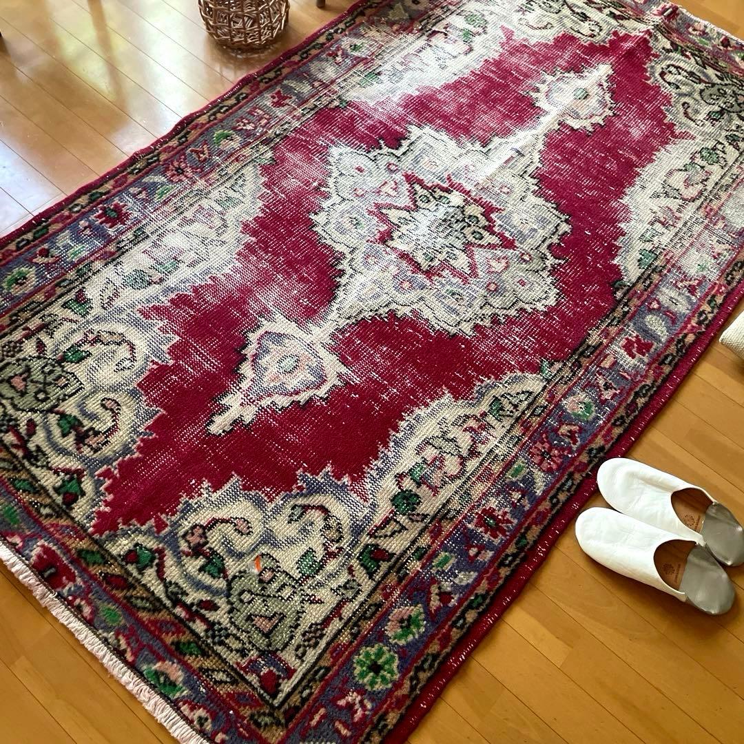112×195 ワインカラー メダリオン　擦れシャビー　トルコヴィンテージラグ