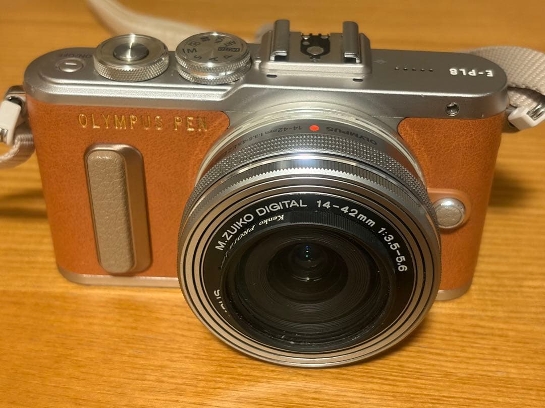 オリンパスペン OLYMPUS PEN E-PL8 ミラーレス一眼