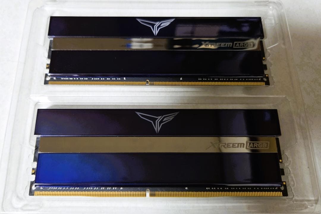 メモリー XTREEM ARGB DDR4 DESKTOP MEMORY 64GB