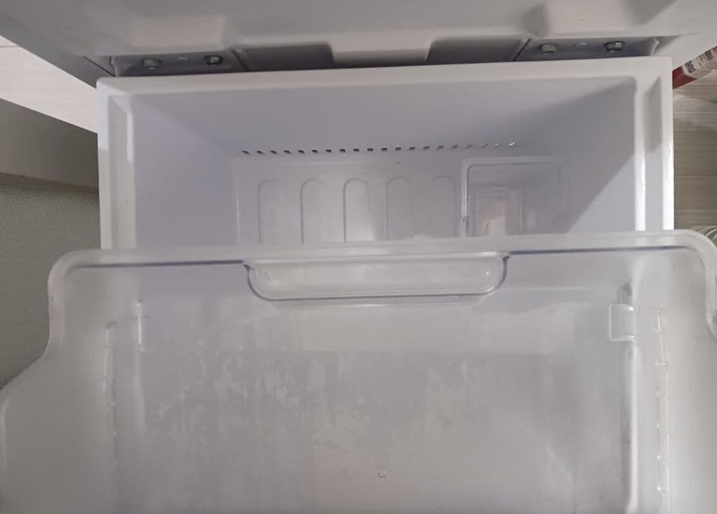 冷蔵庫　SHARP SJ-D15G-W 2021年製