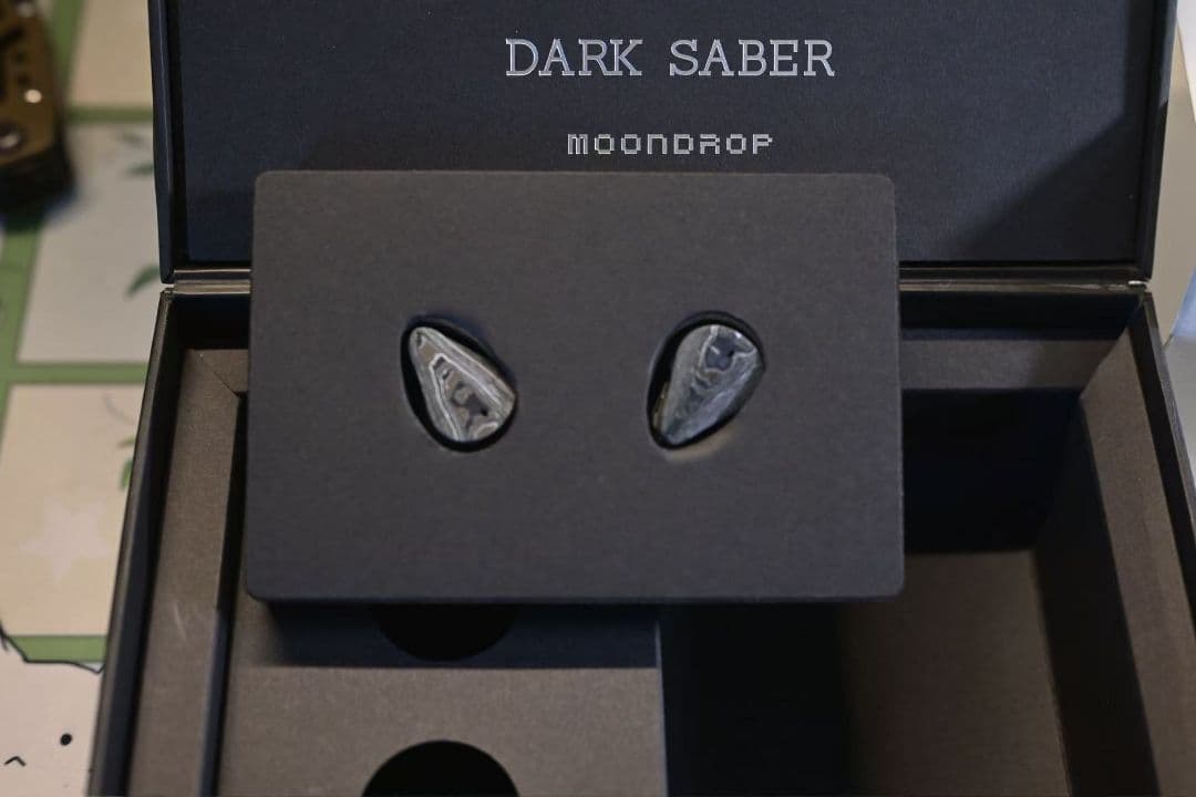 水月雨 MOONDROP DARKSABER 黑劍