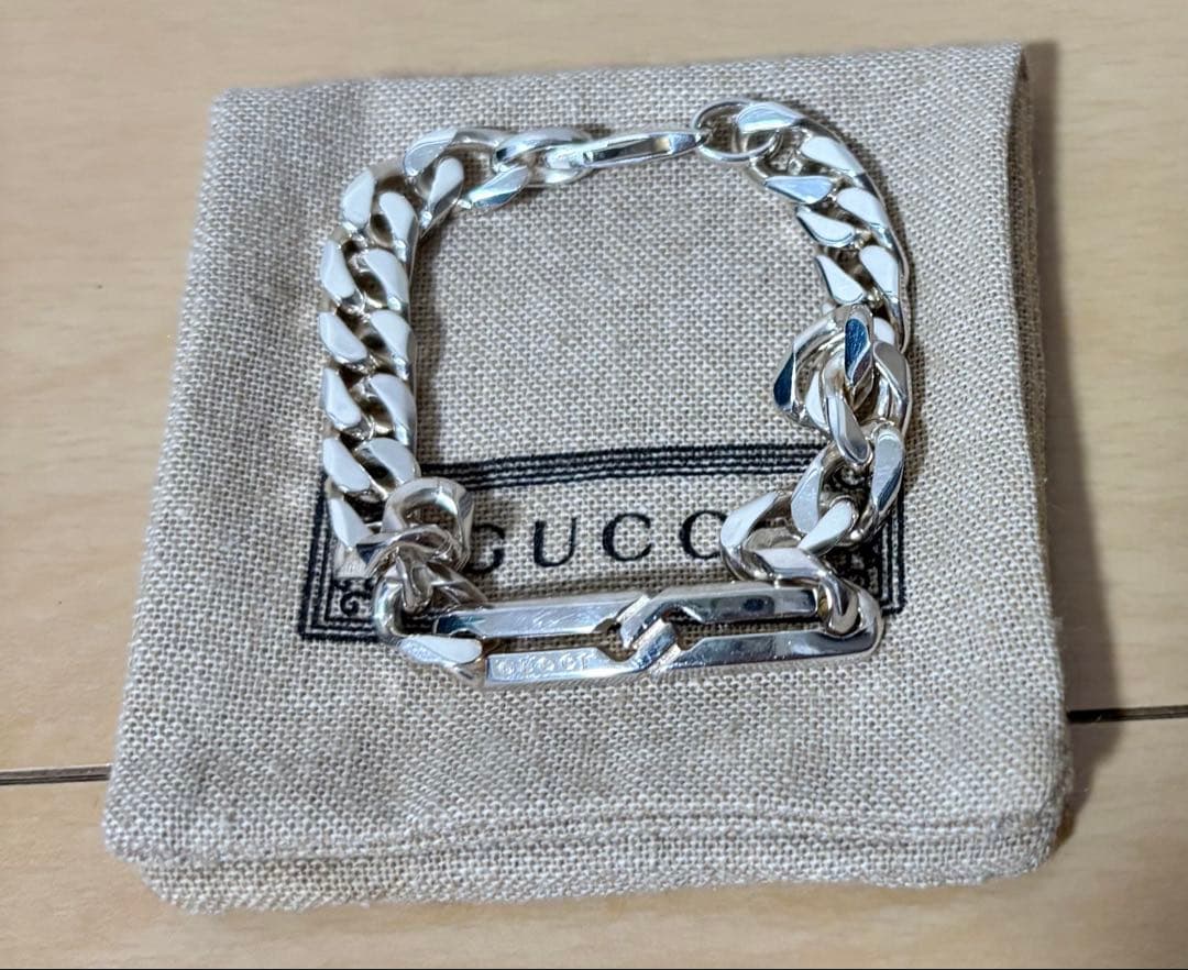 GUCCI シルバーブレスレット