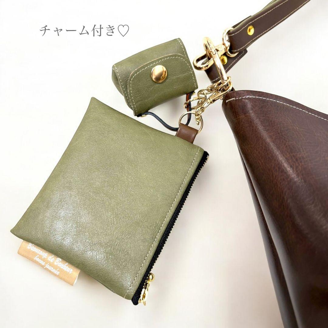 BUCKET BAG／brown × moss green チャーム