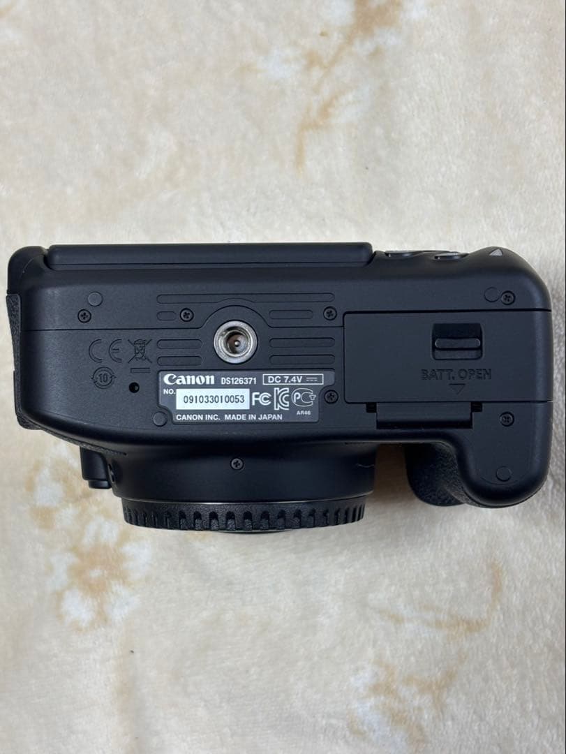 ★大変人気のCanon EOS Kiss X6i Wダブルレンズセット