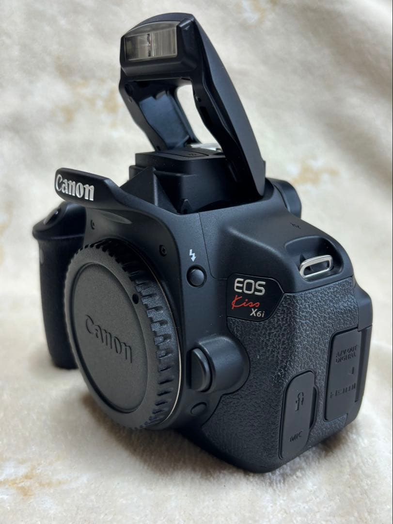 ★大変人気のCanon EOS Kiss X6i Wダブルレンズセット