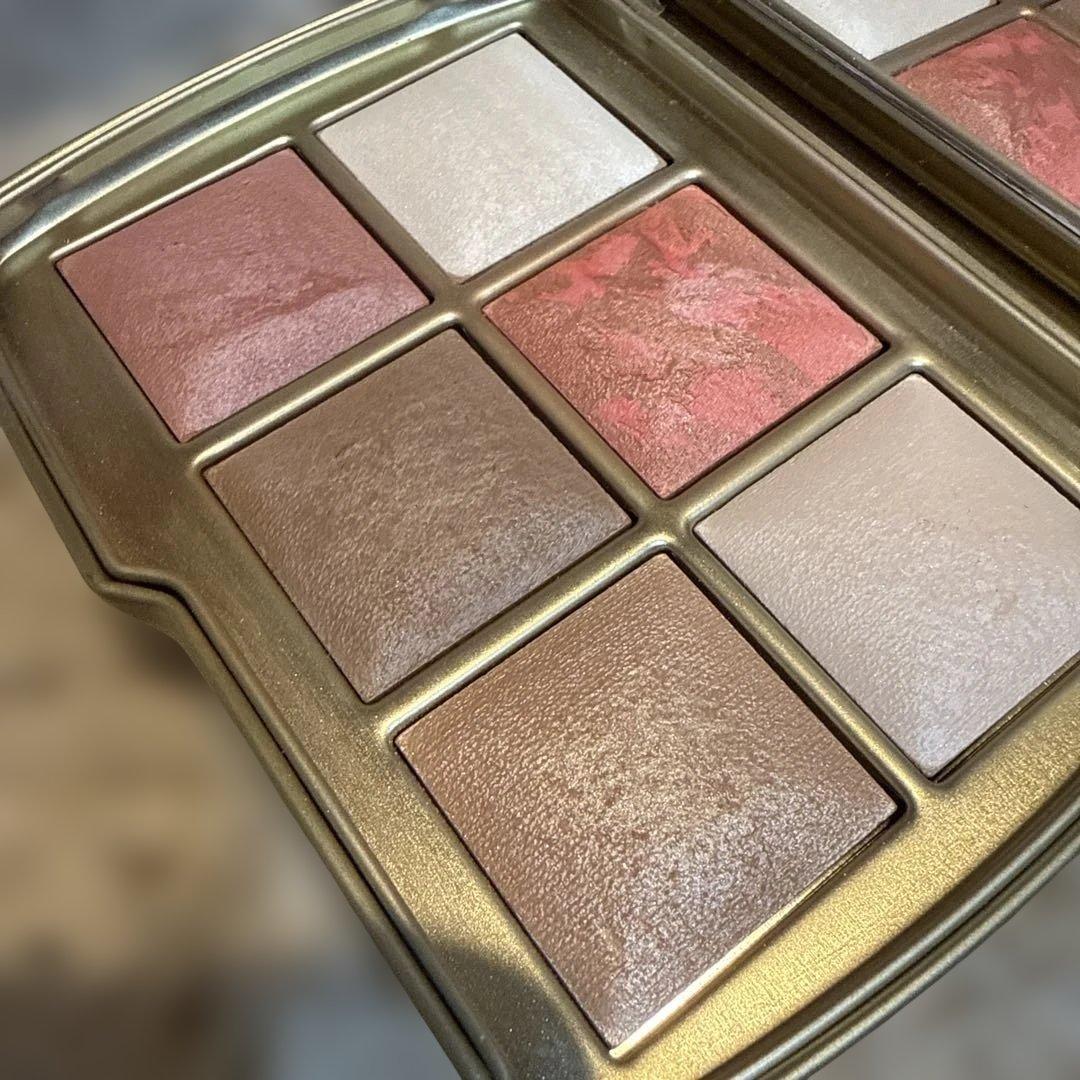 Hourglass フェイスパレット dragon