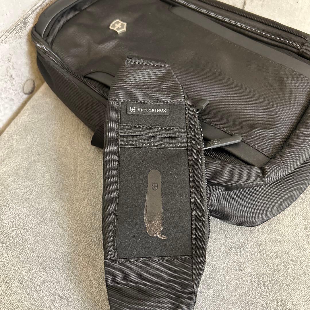 ❤️新品未使用❤️Victorinox ❤️ボディバッグ タブレットスリング 黒軽い