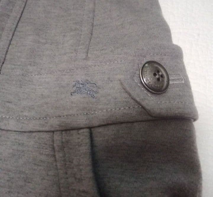 バーバリーブルーレーベル36　二点　グレー、黒