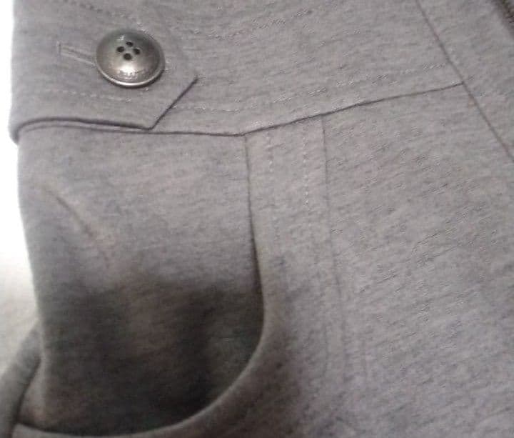 バーバリーブルーレーベル36　二点　グレー、黒