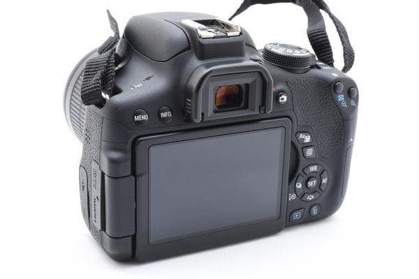【美品】キャノン Canon EOS Kiss X8i レンズキット