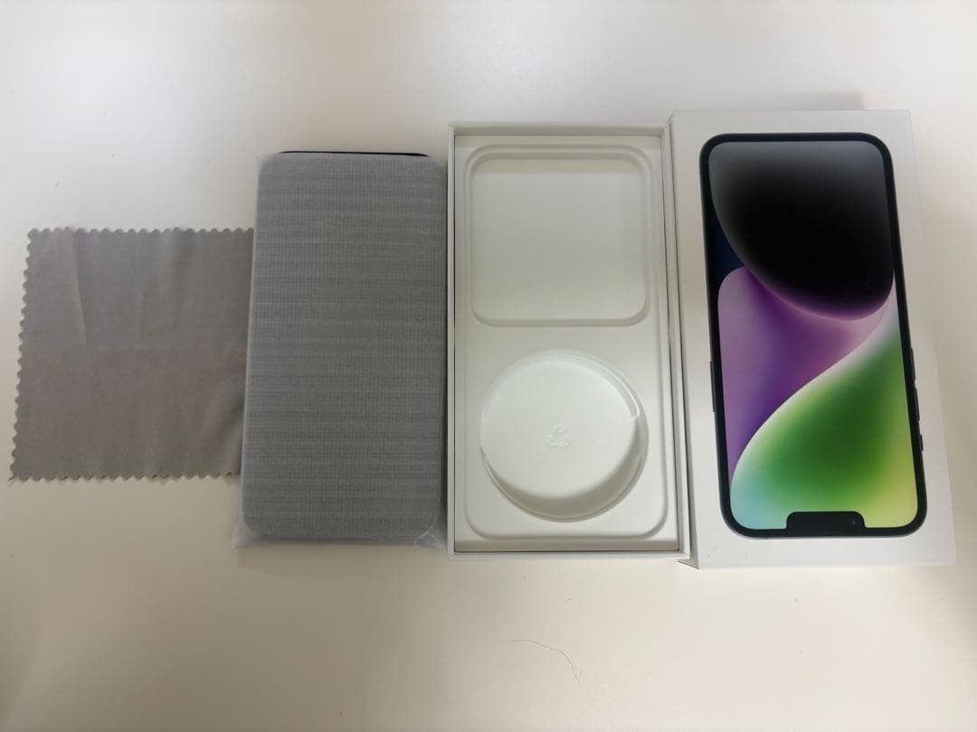 Apple iPhone 14 256GB ミッドナイト SiMフリー