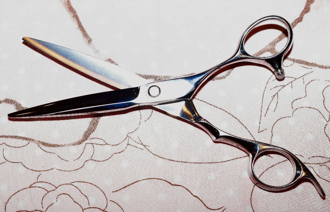 【武芸】　カットシザー　６インチ　笹刃　ドライカット用 　7.5万円で新品購入