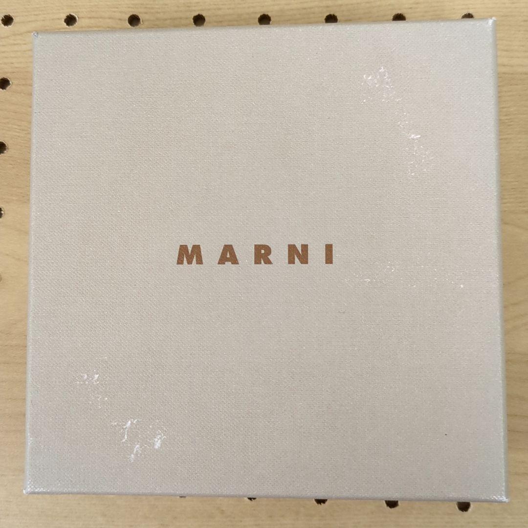 マルニ ブローチ レッド ブラック ブラウン シルバーカラー イタリア製