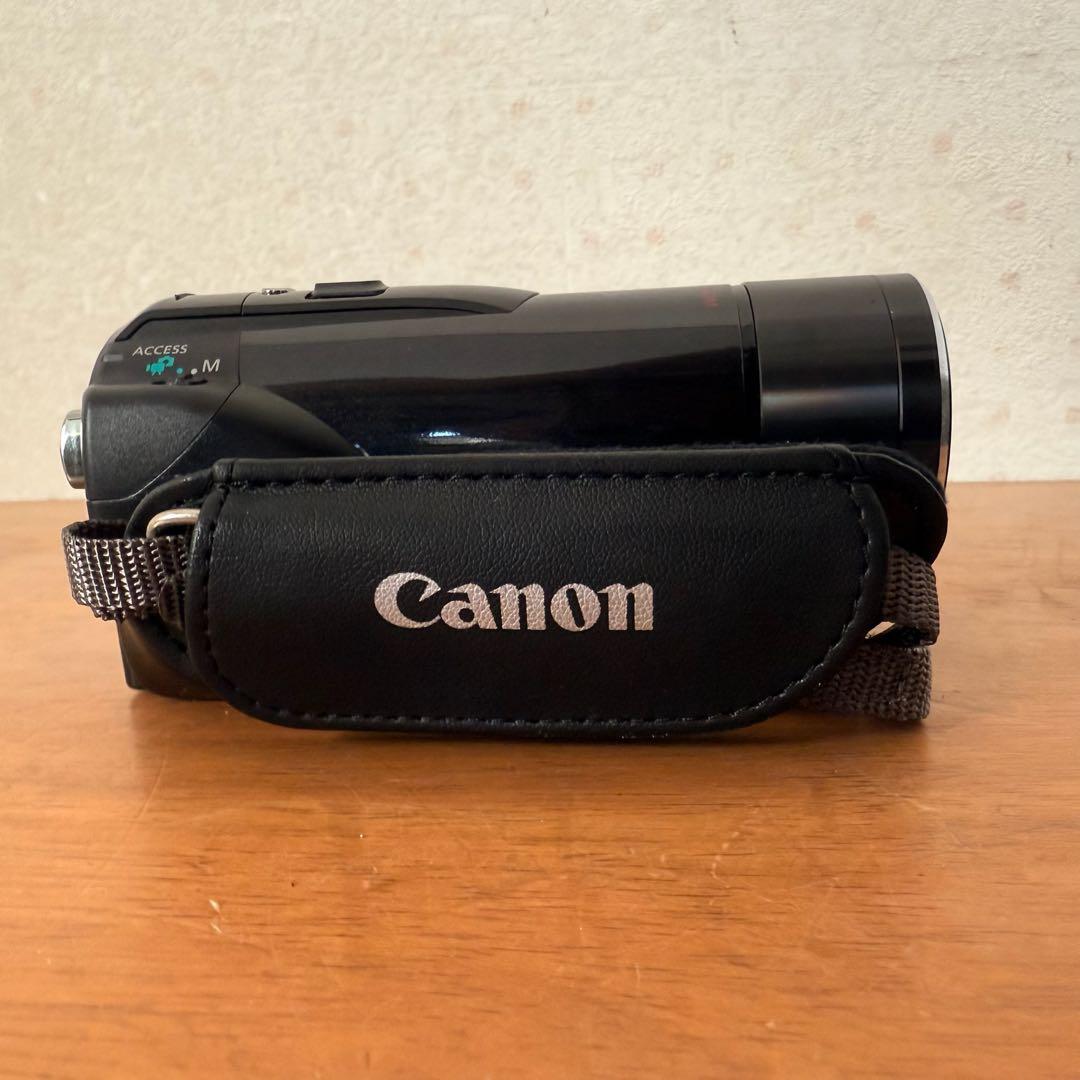 ● 美品 Canon デジタルビデオカメラ iVIS HF M32 ブラック
