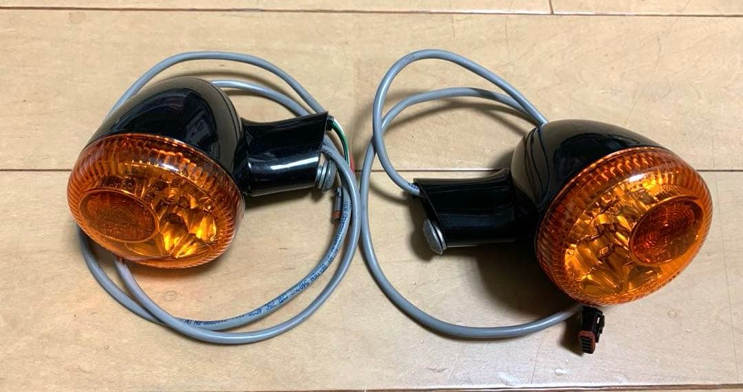 ハーレーダビッドソン 純正　リアウインカー　マウント　ボルト付き　フルオリジナル
