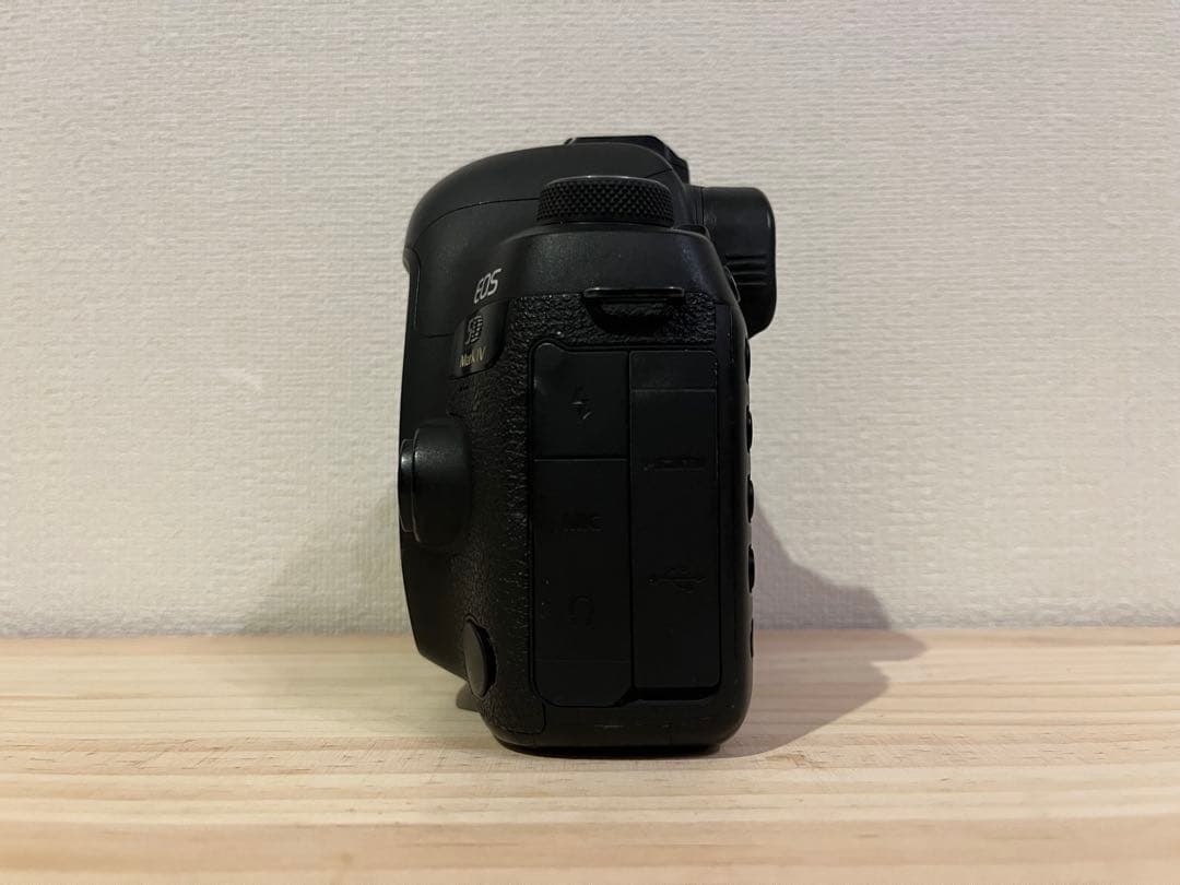 【美品 完動品】Canon EOS 5D Mark IV ボディ #25357