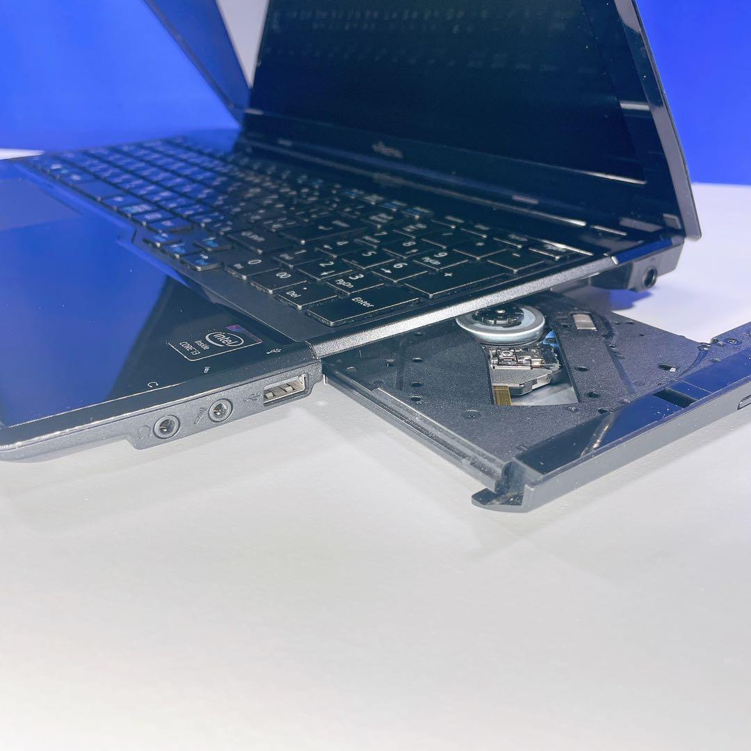 Windows11✨たっぷり保存❣️大容量1TB✨ノートパソコン カメラ付き