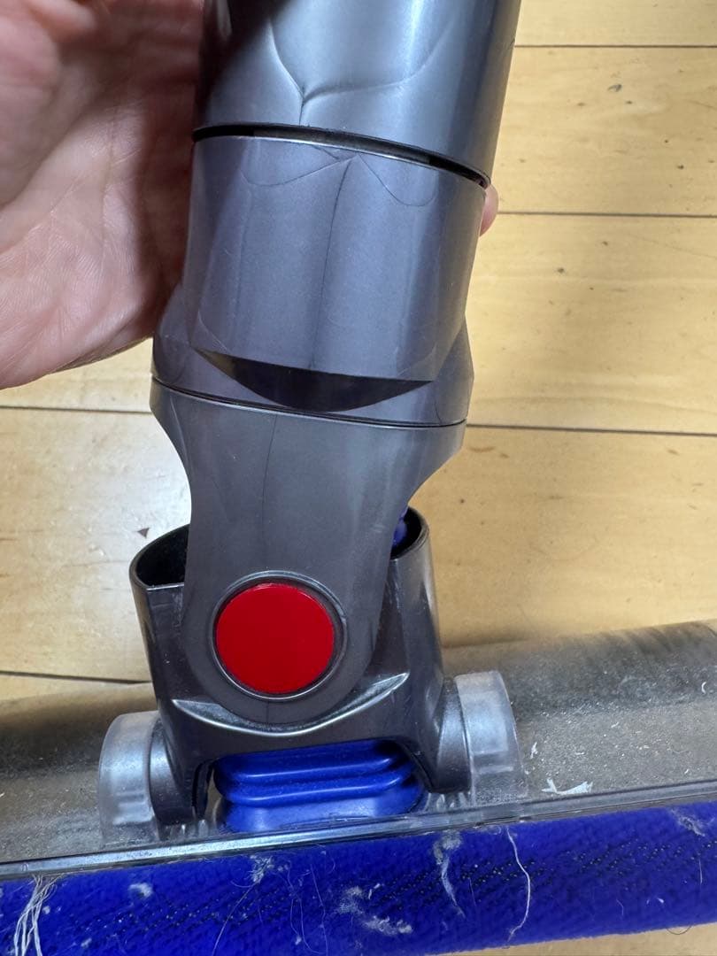 と*も様 （美品）Dyson v8 fluffy extra コードレス掃除機