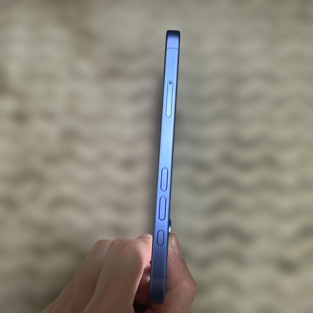 極美品iPhone16 128GB SIMフリー ウルトラマリン