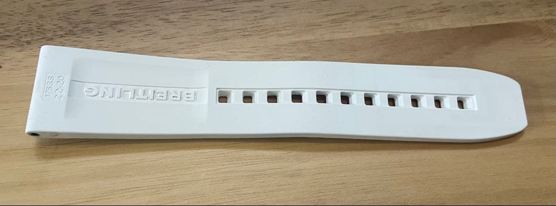 BREITLING ホワイト ダイバープロ ラバーストラップ 22MM 尾錠つき