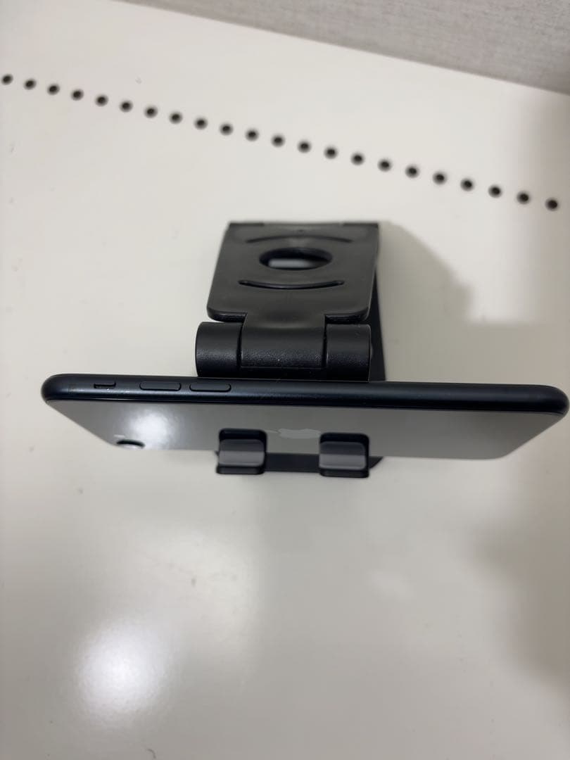 早い者勝ち　[SIMフリー]Apple iPhone se3 128GB