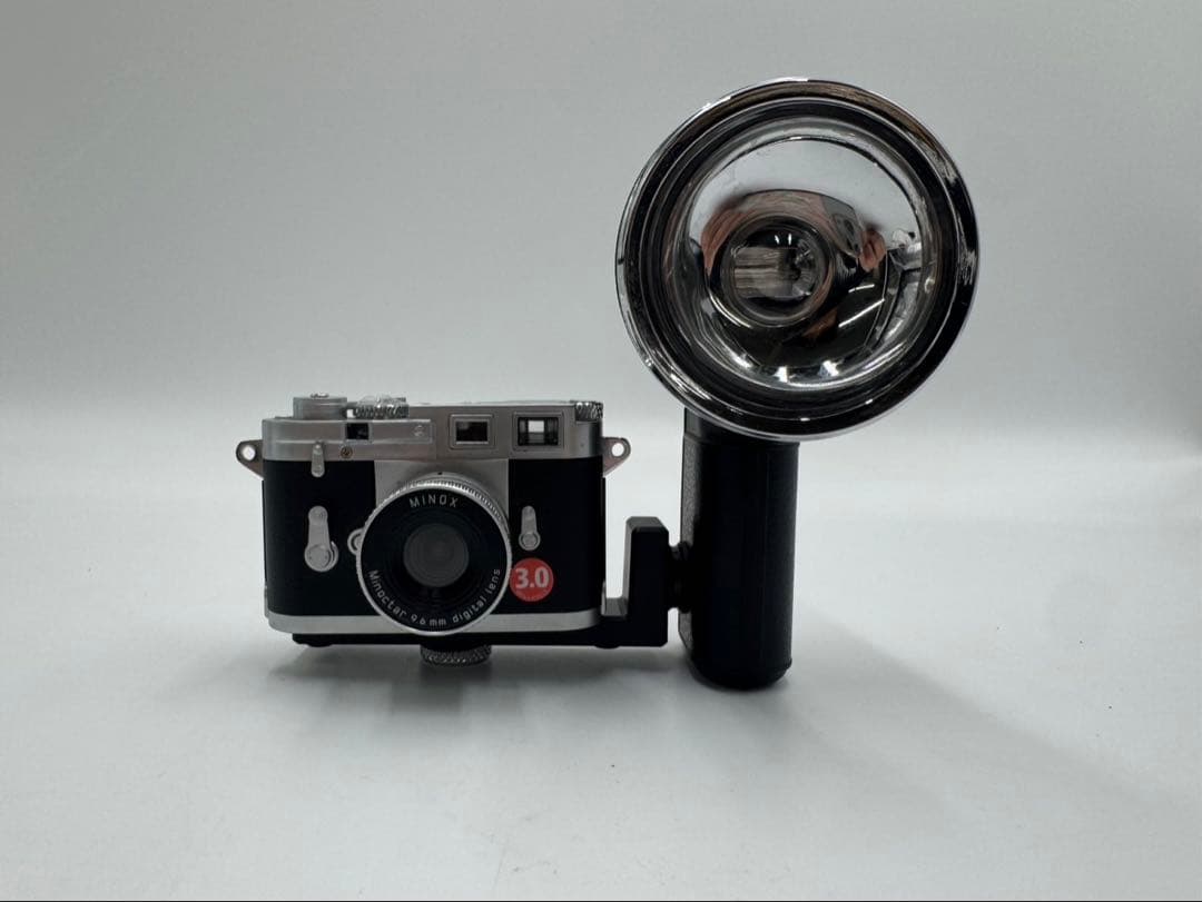 MINOX leica M3 (3.0)デジタルカメラ　ミノックス　ストロボ