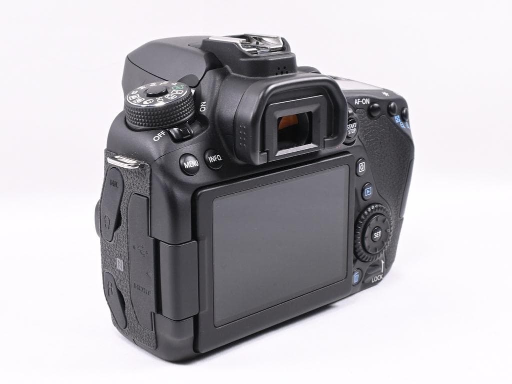 【美品】 キヤノン Canon EOS 80D ボディ 《ショット数2707》